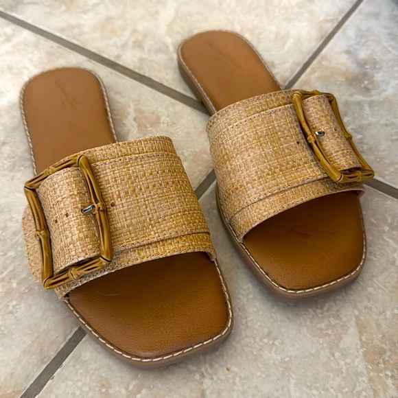 Universal Thread sandals size 6 - Picture 1 of 4